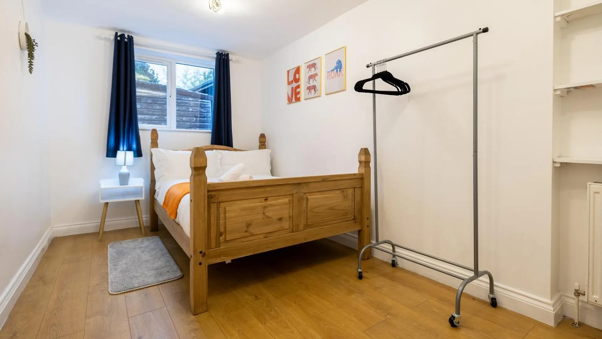Spacious 5 Bedroom Home Near Retail Park - By Traboule Properties Ltd ケンブリッジ 0*,